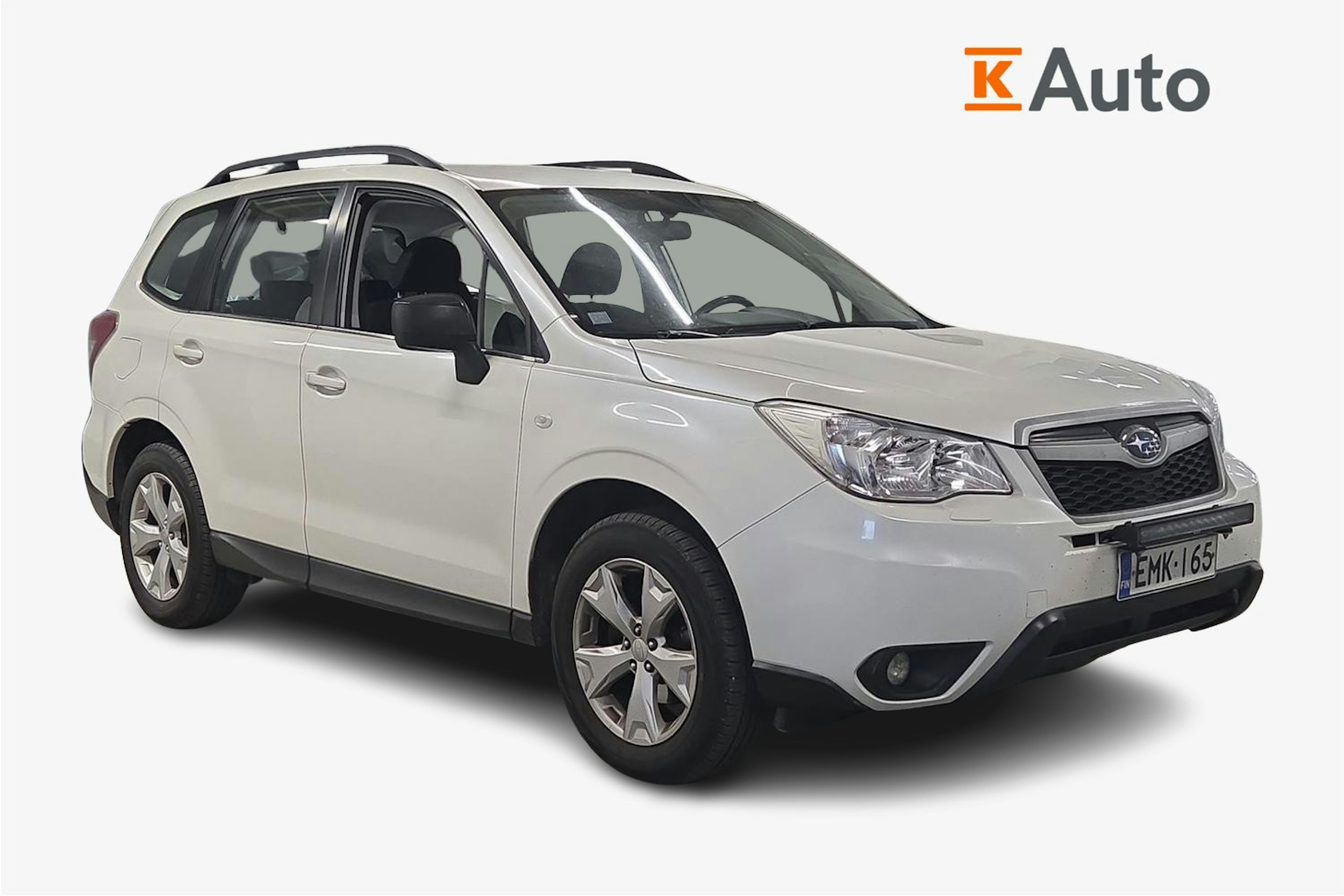 valkoinen Subaru Forester 2013 kuva 1.