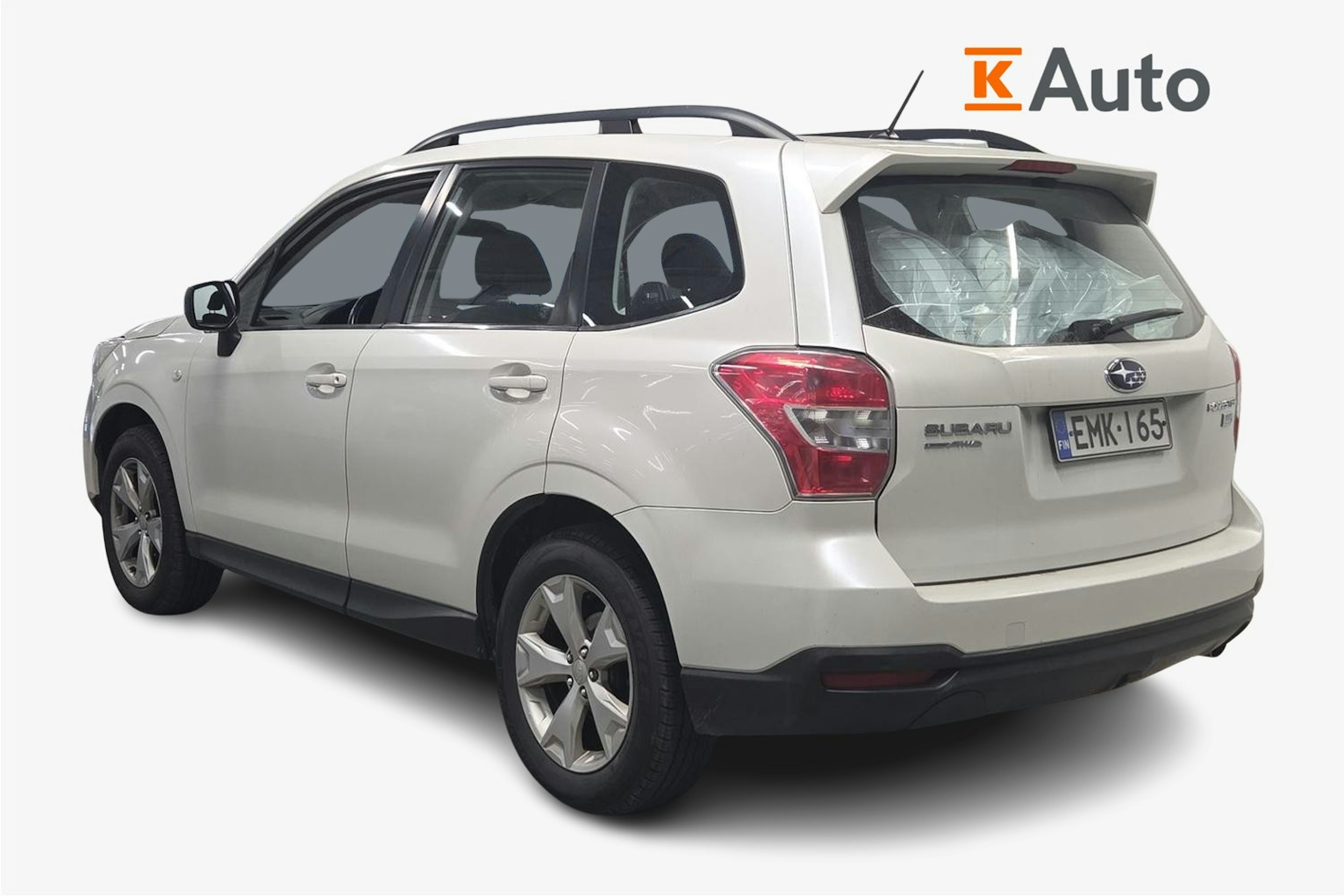 valkoinen Subaru Forester 2013 kuva 2.