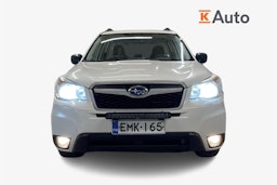 valkoinen Subaru Forester 2013 kuva 5.