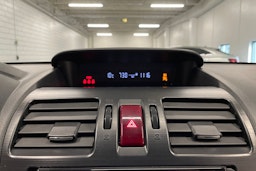 valkoinen Subaru Forester 2013 kuva 17.