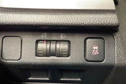 valkoinen Subaru Forester 2013 kuva 21.