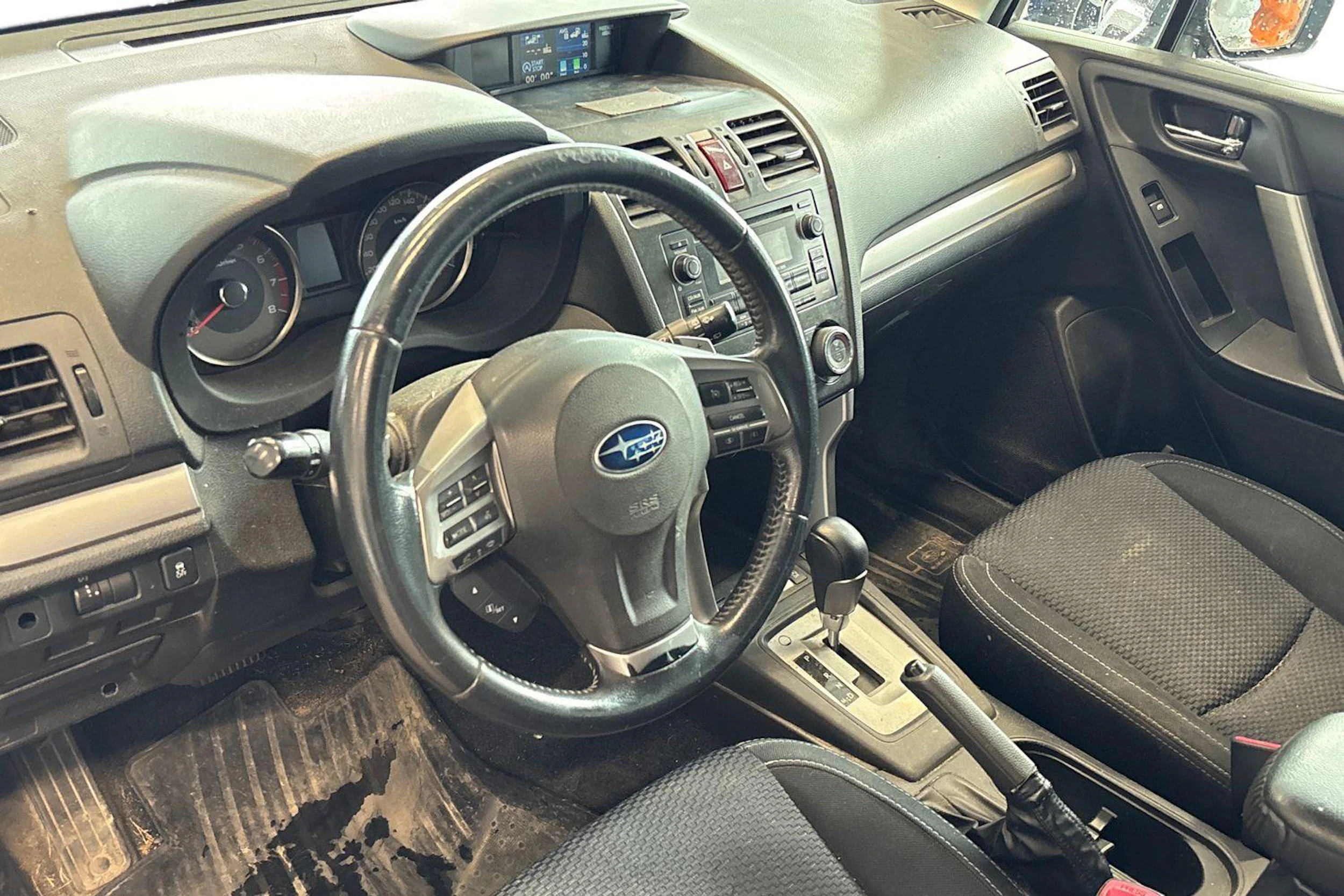 Musta Subaru Forester 2013 kuva 3.