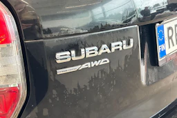 Musta Subaru Forester 2013 kuva 5.