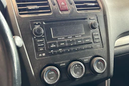 Musta Subaru Forester 2013 kuva 7.