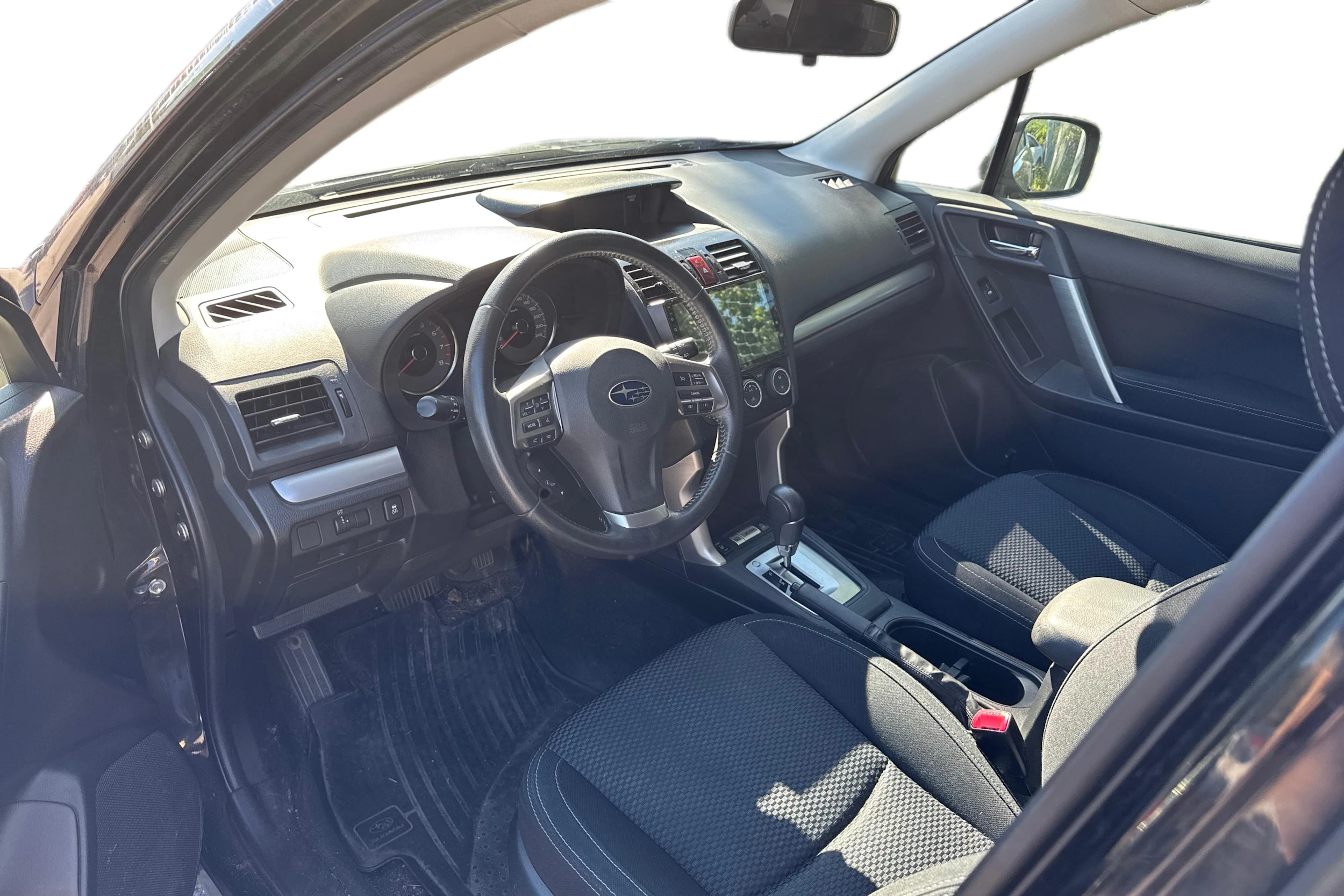 musta Subaru Forester 2013 kuva 3.