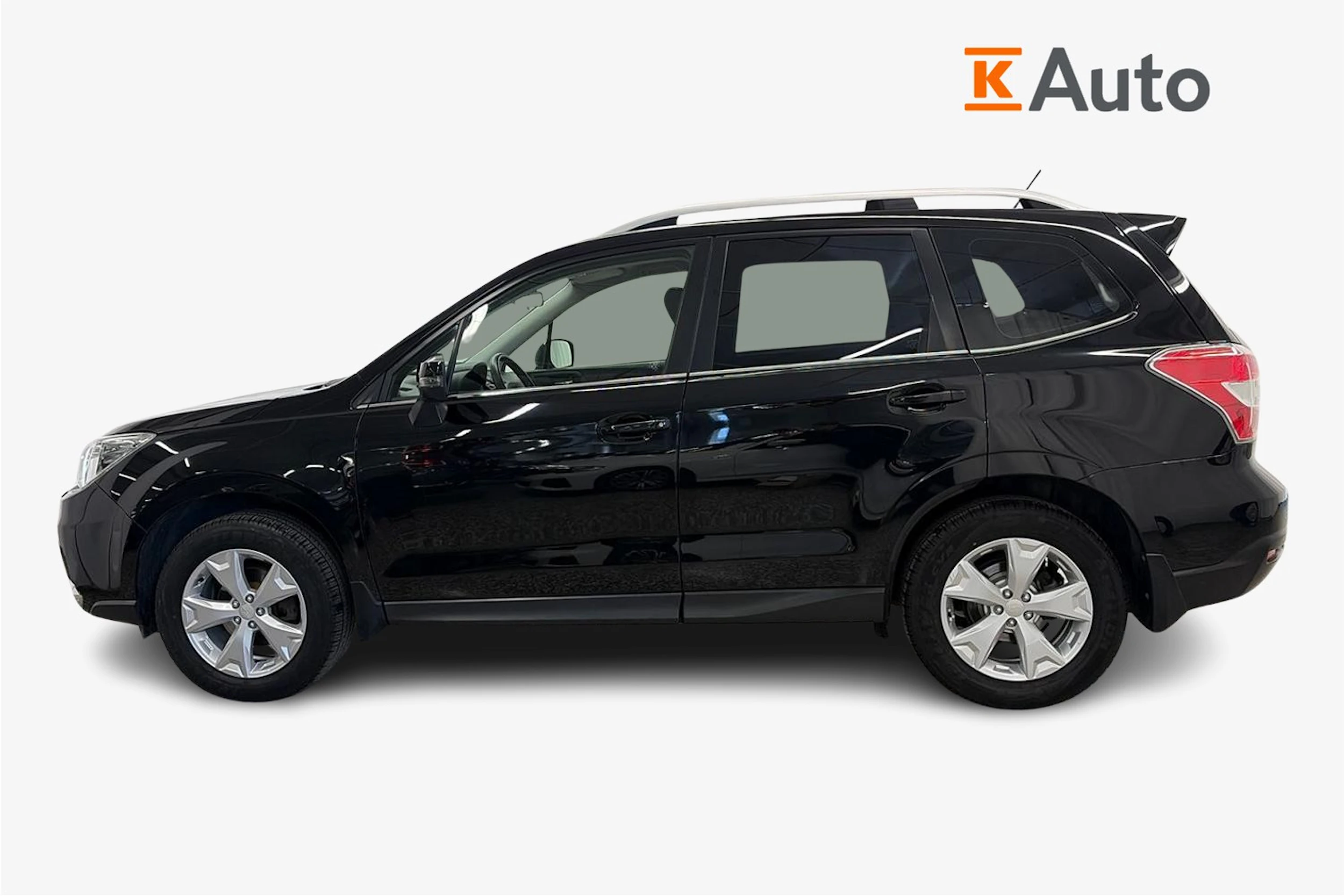 musta Subaru Forester 2013 kuva 5.