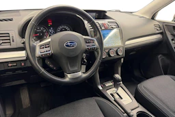 musta Subaru Forester 2013 kuva 6.