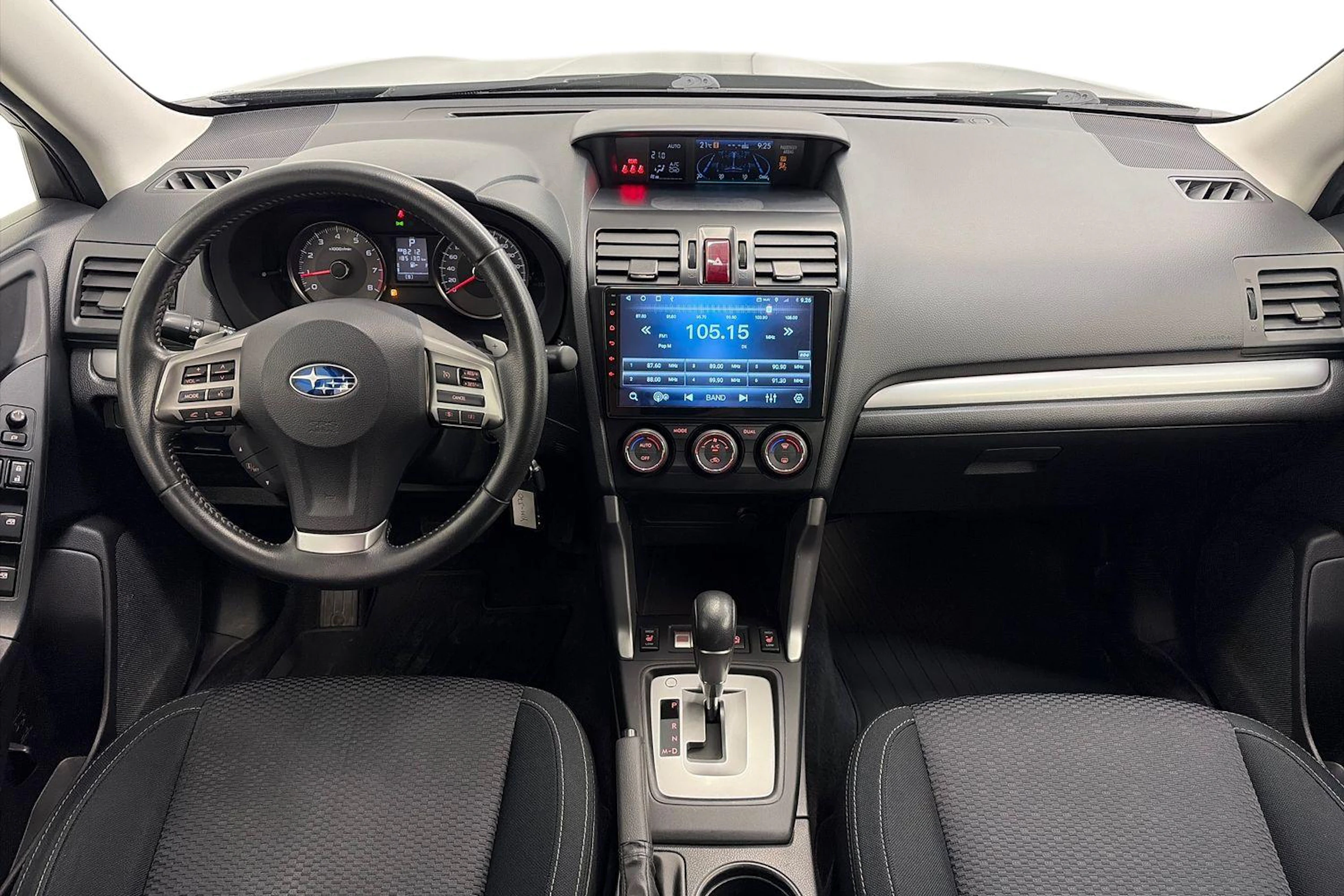 musta Subaru Forester 2013 kuva 7.