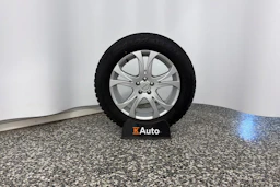 musta Subaru Forester 2013 kuva 10.