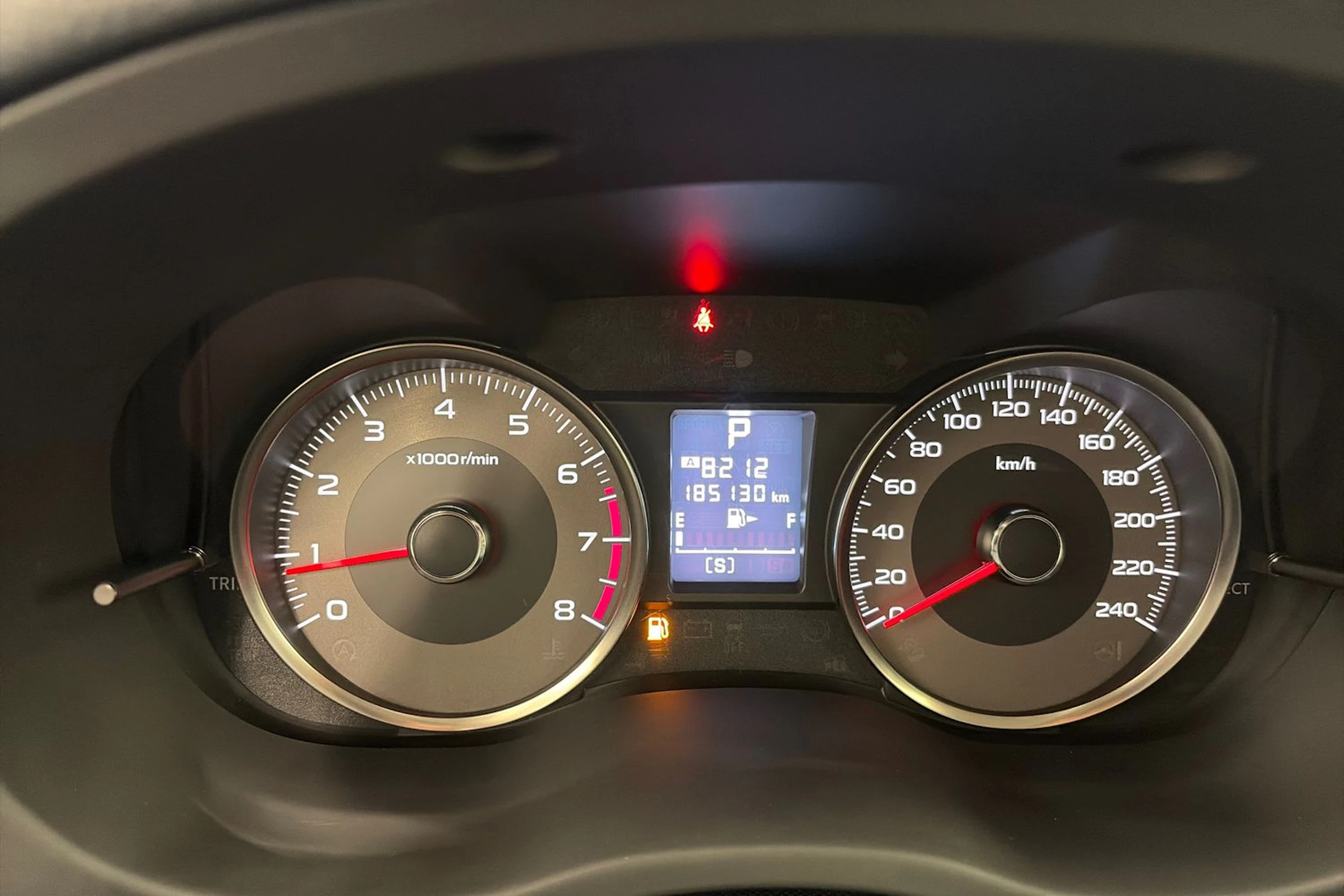 musta Subaru Forester 2013 kuva 14.