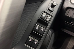 musta Subaru Forester 2013 kuva 22.