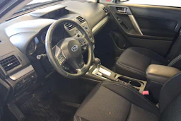 harmaa Subaru Forester 2014 kuva 6.