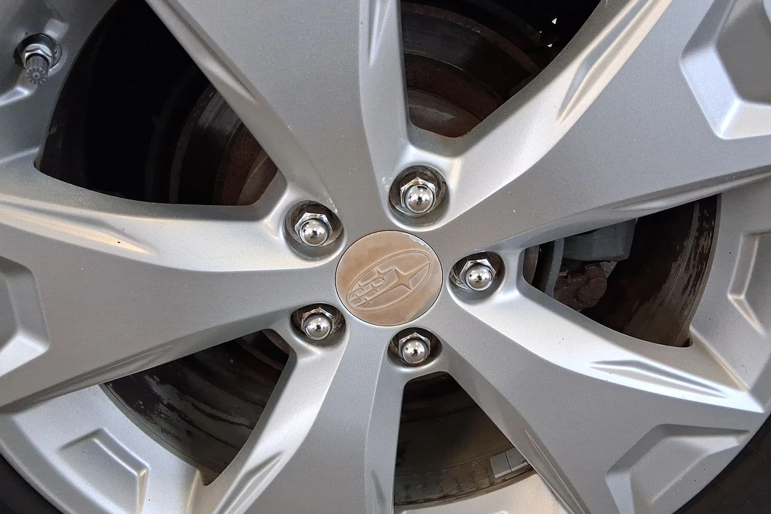 harmaa Subaru Forester 2014 kuva 9.