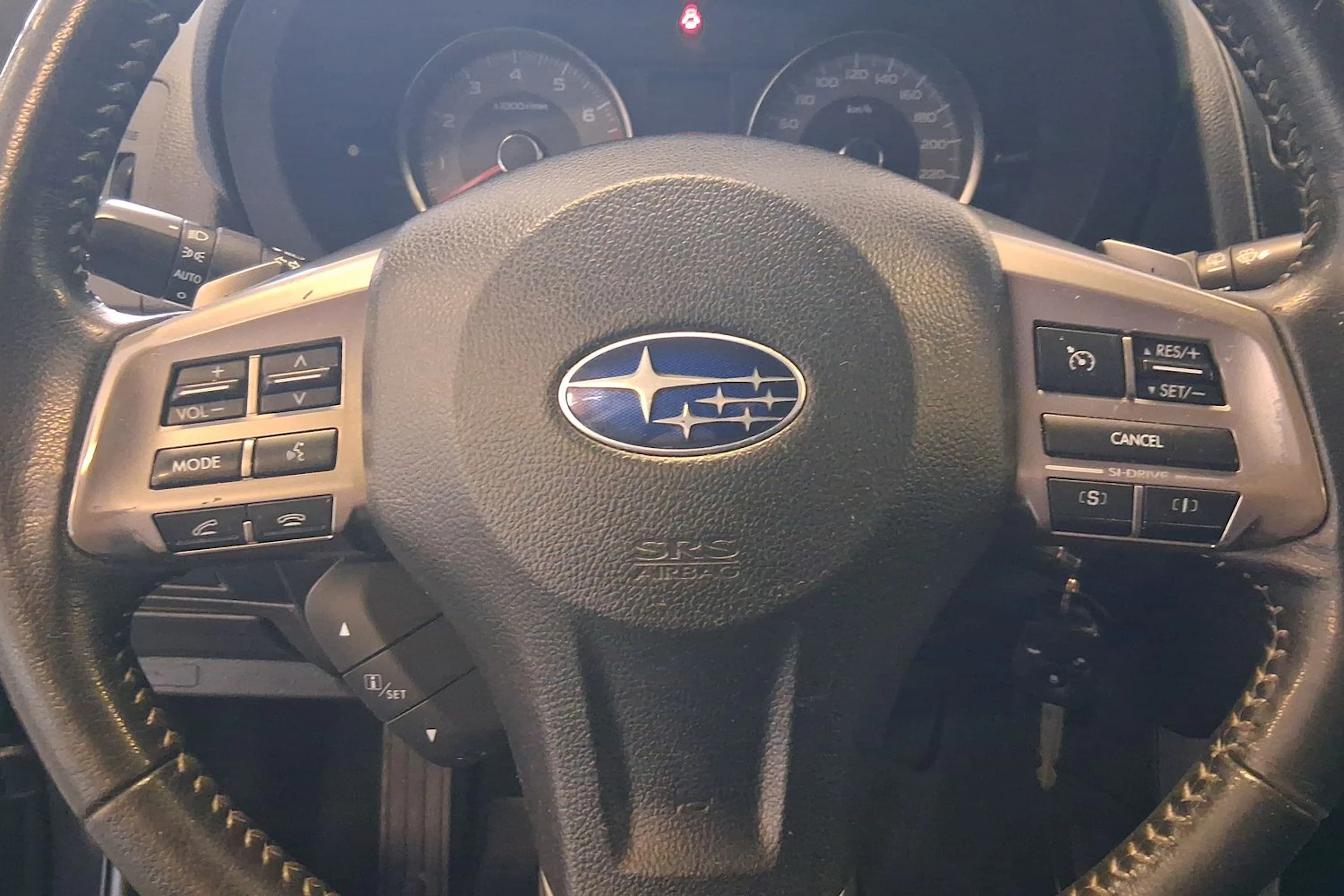 harmaa Subaru Forester 2014 kuva 15.