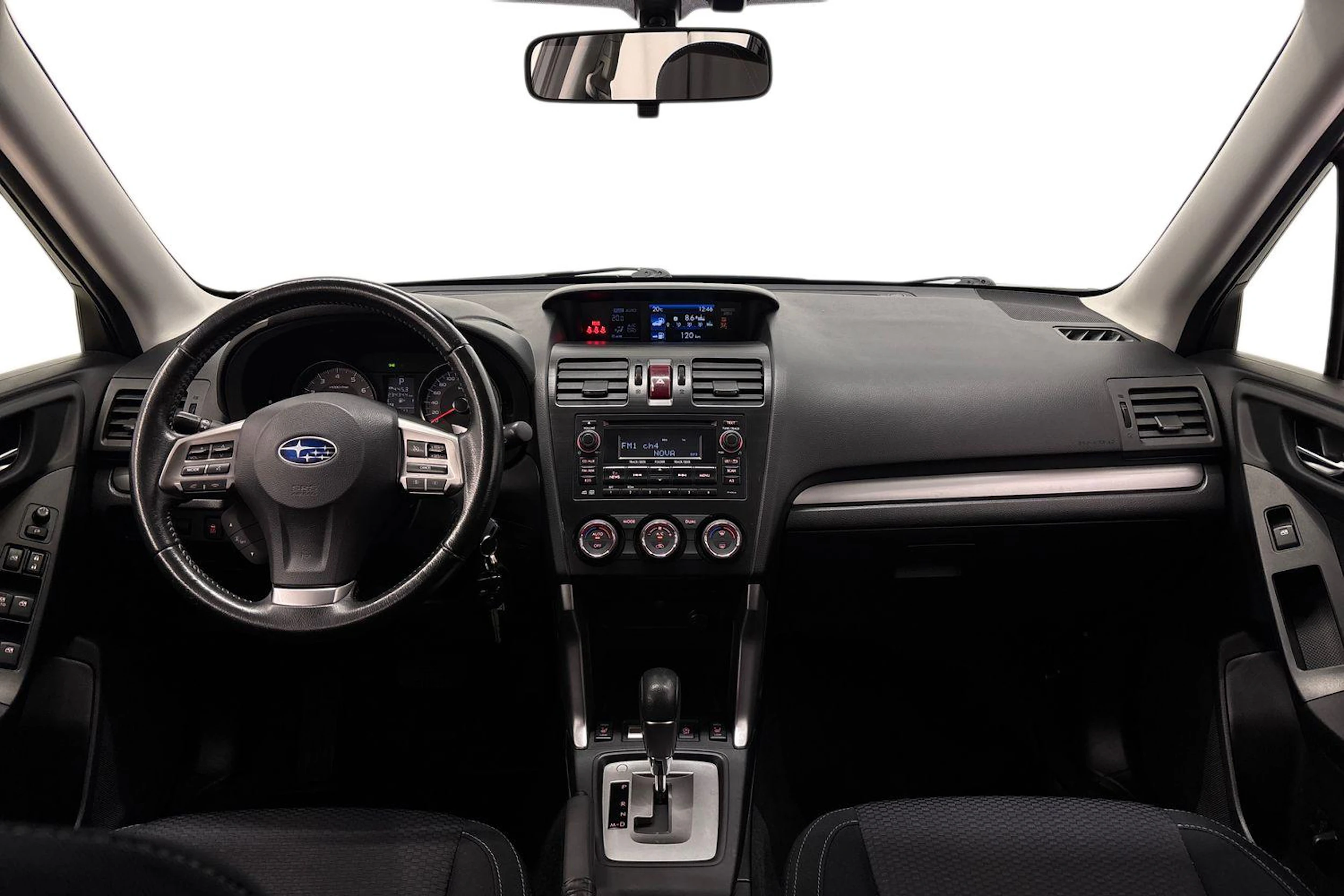 harmaa Subaru Forester 2014 kuva 7.