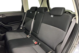 harmaa Subaru Forester 2014 kuva 8.