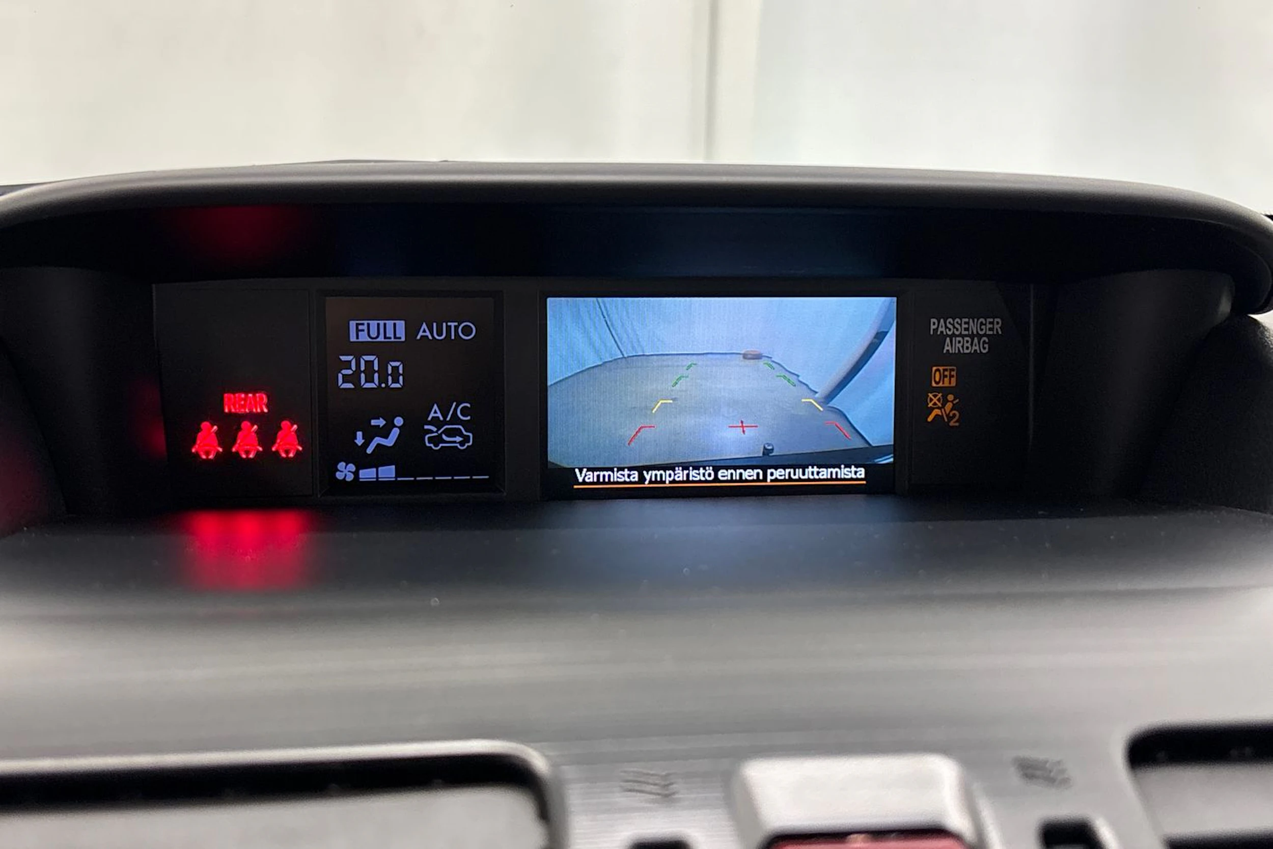 harmaa Subaru Forester 2014 kuva 15.