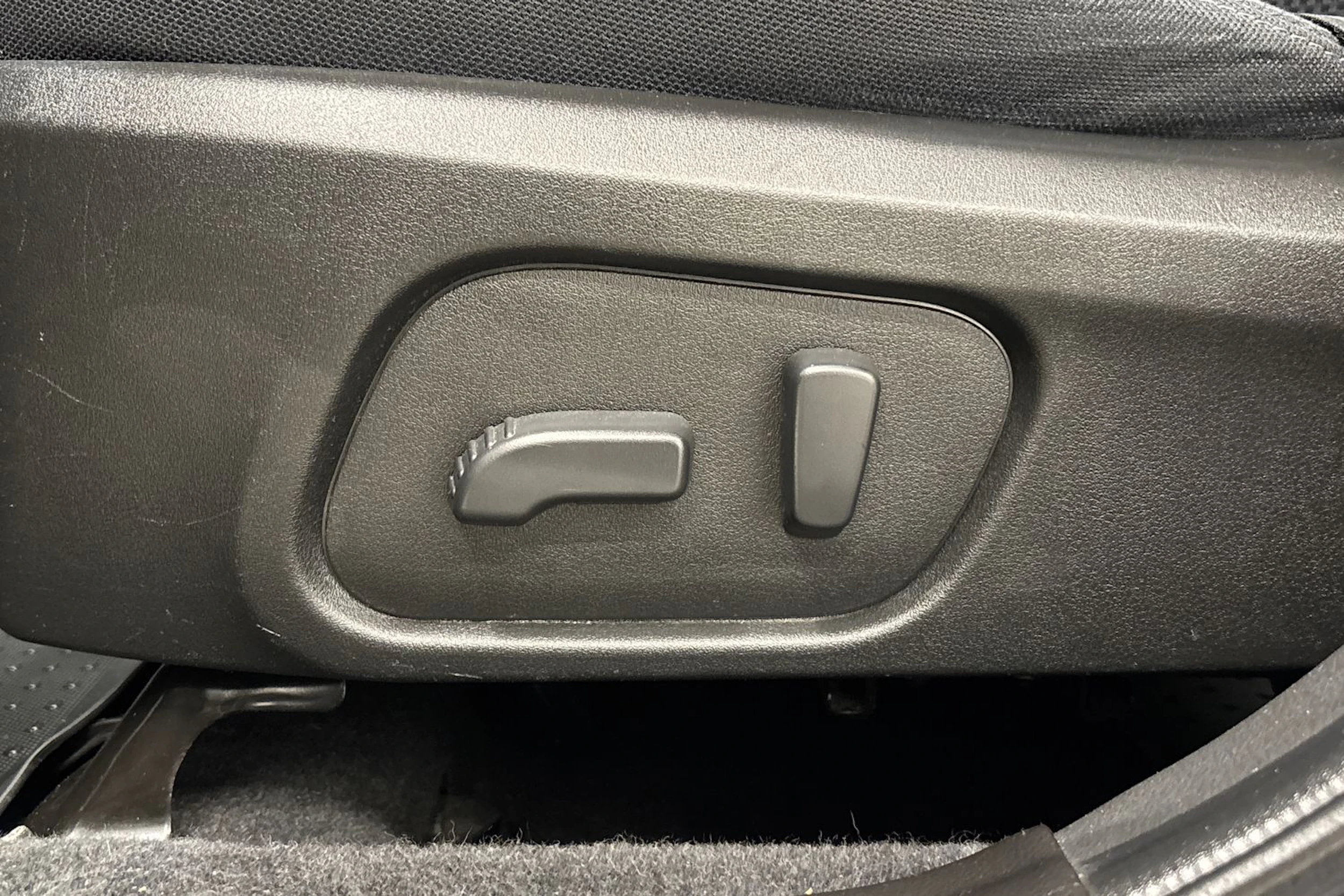 harmaa Subaru Forester 2014 kuva 21.