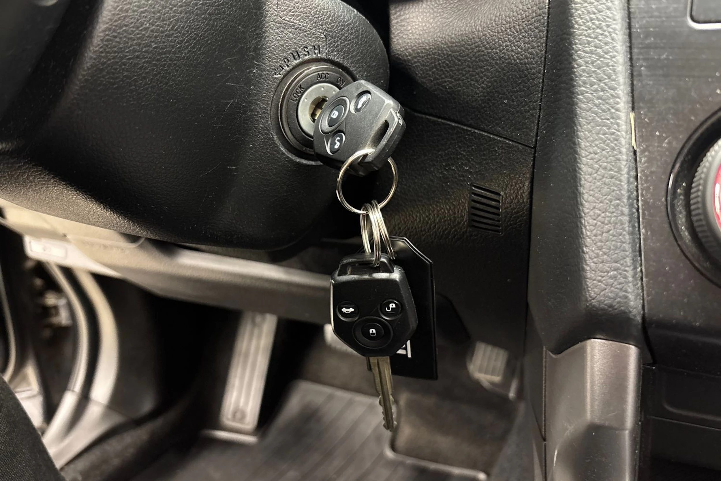 harmaa Subaru Forester 2014 kuva 23.