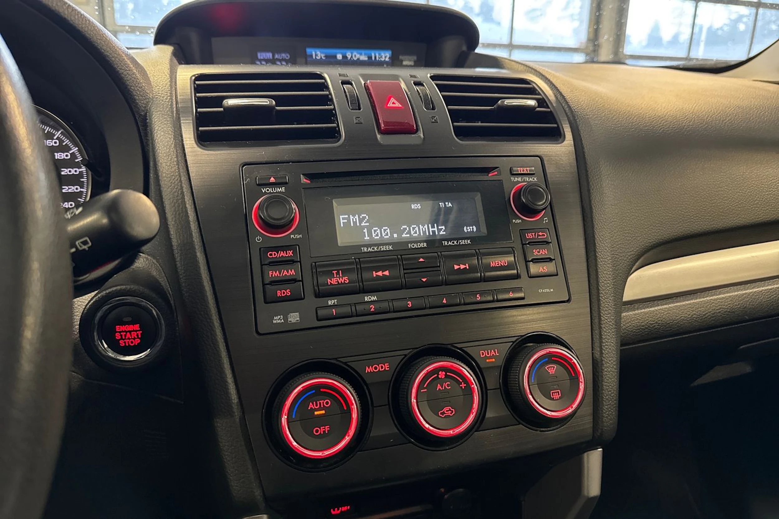 hopea Subaru Forester 2014 kuva 25.