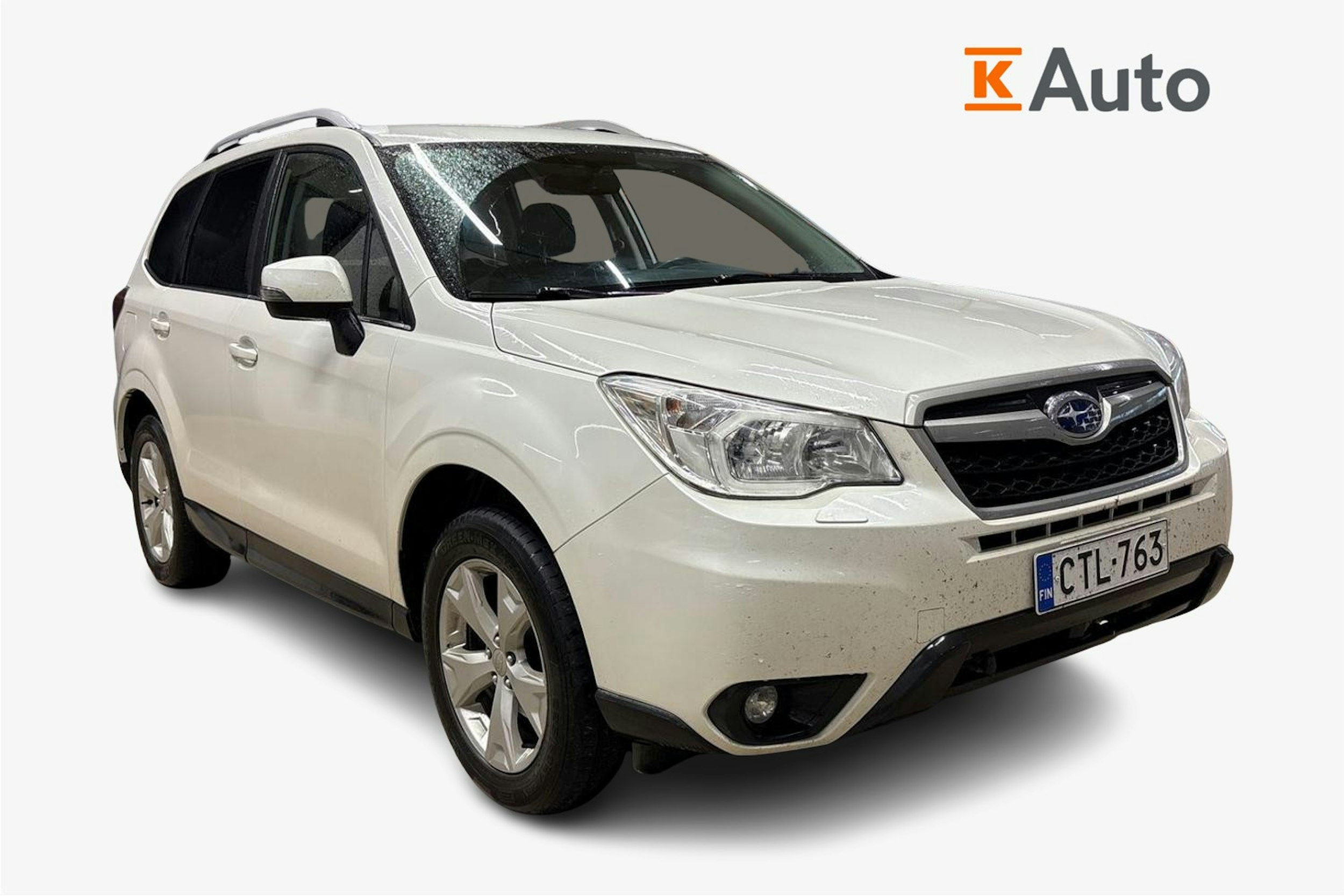 valkoinen Subaru Forester 2015 kuva 1.