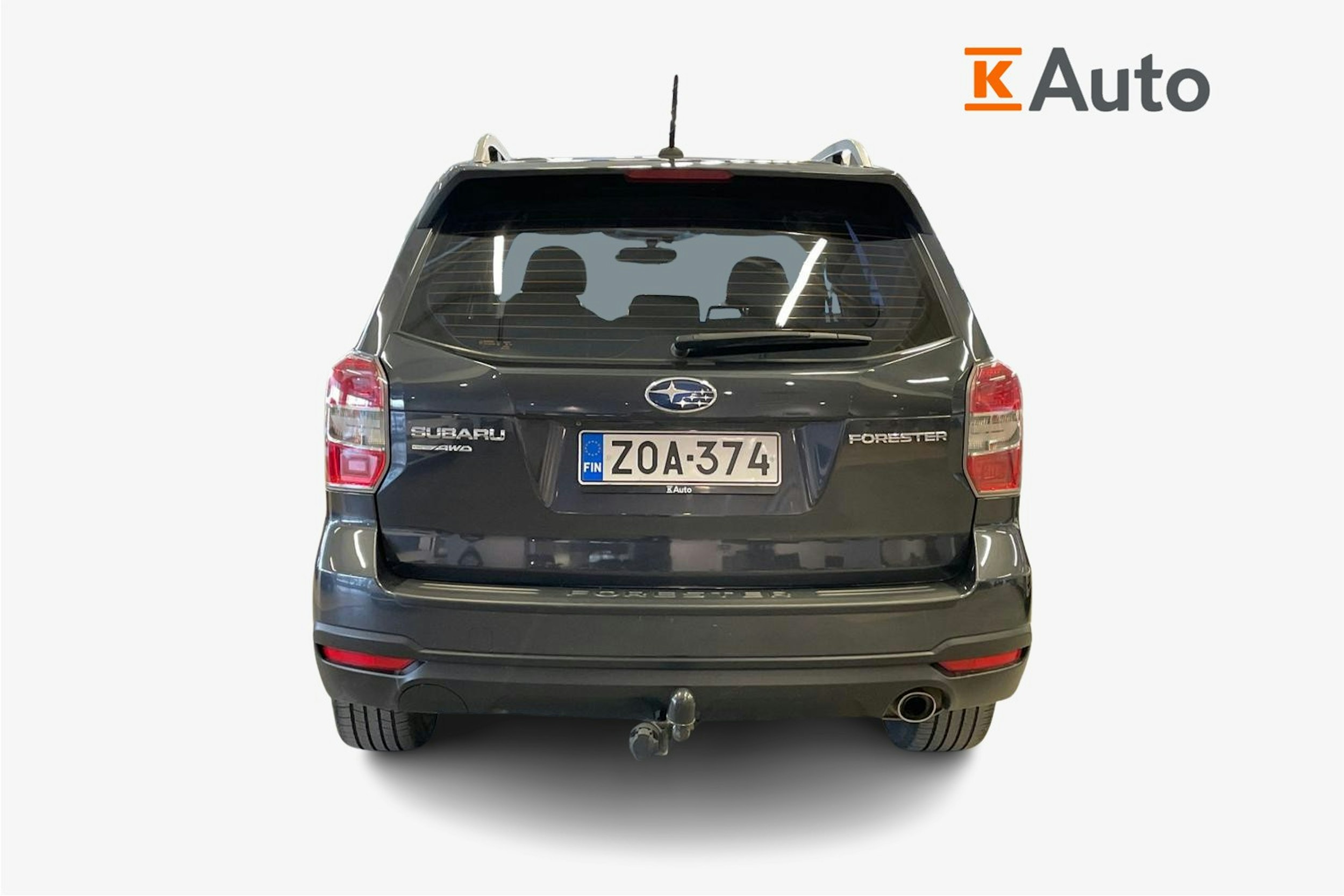 Harmaa Subaru Forester 2015 kuva 3.