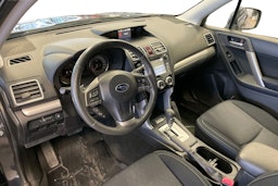 Harmaa Subaru Forester 2015 kuva 7.