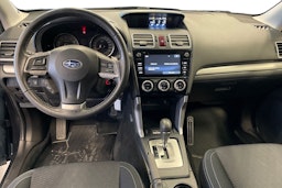 Harmaa Subaru Forester 2015 kuva 9.