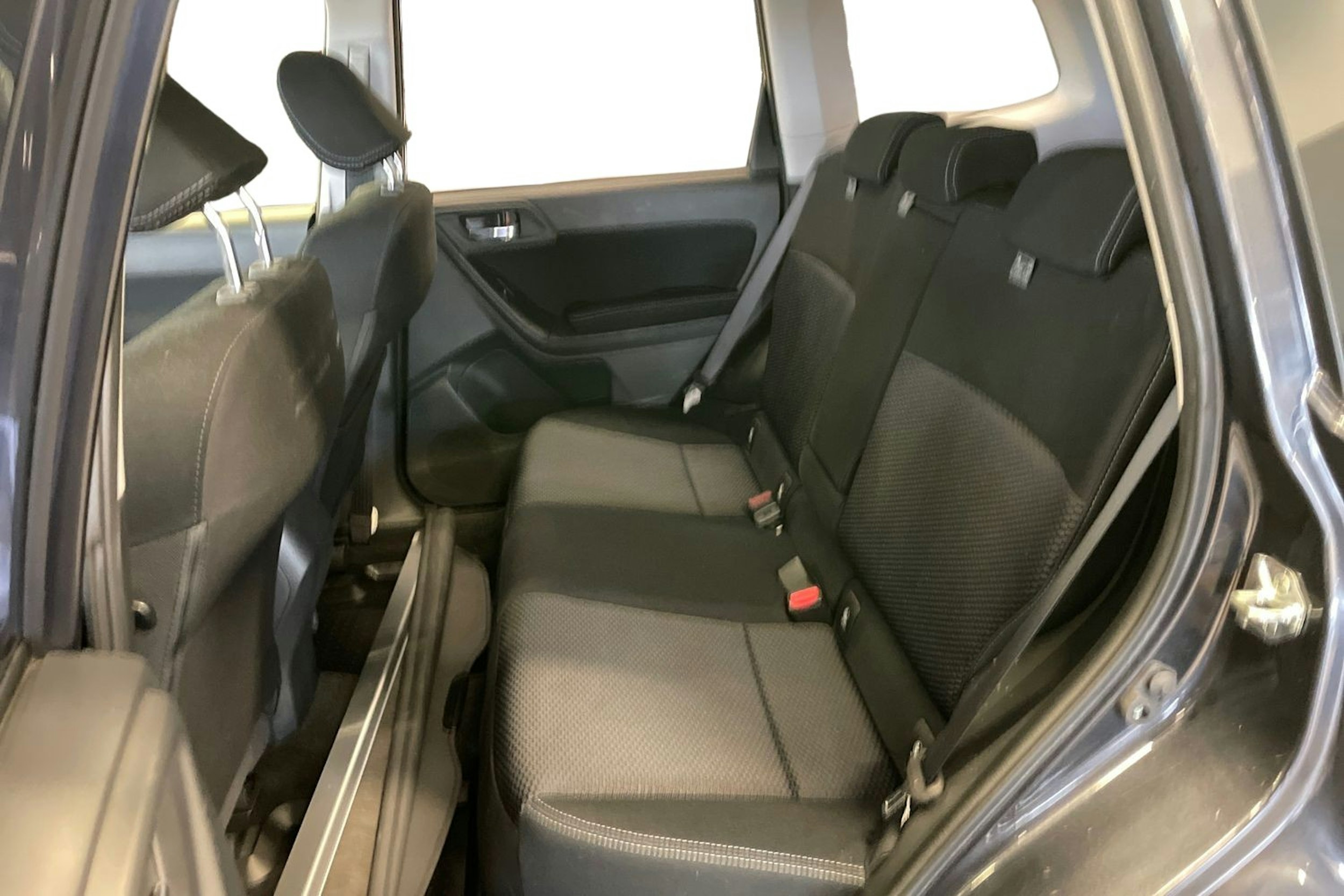Harmaa Subaru Forester 2015 kuva 10.