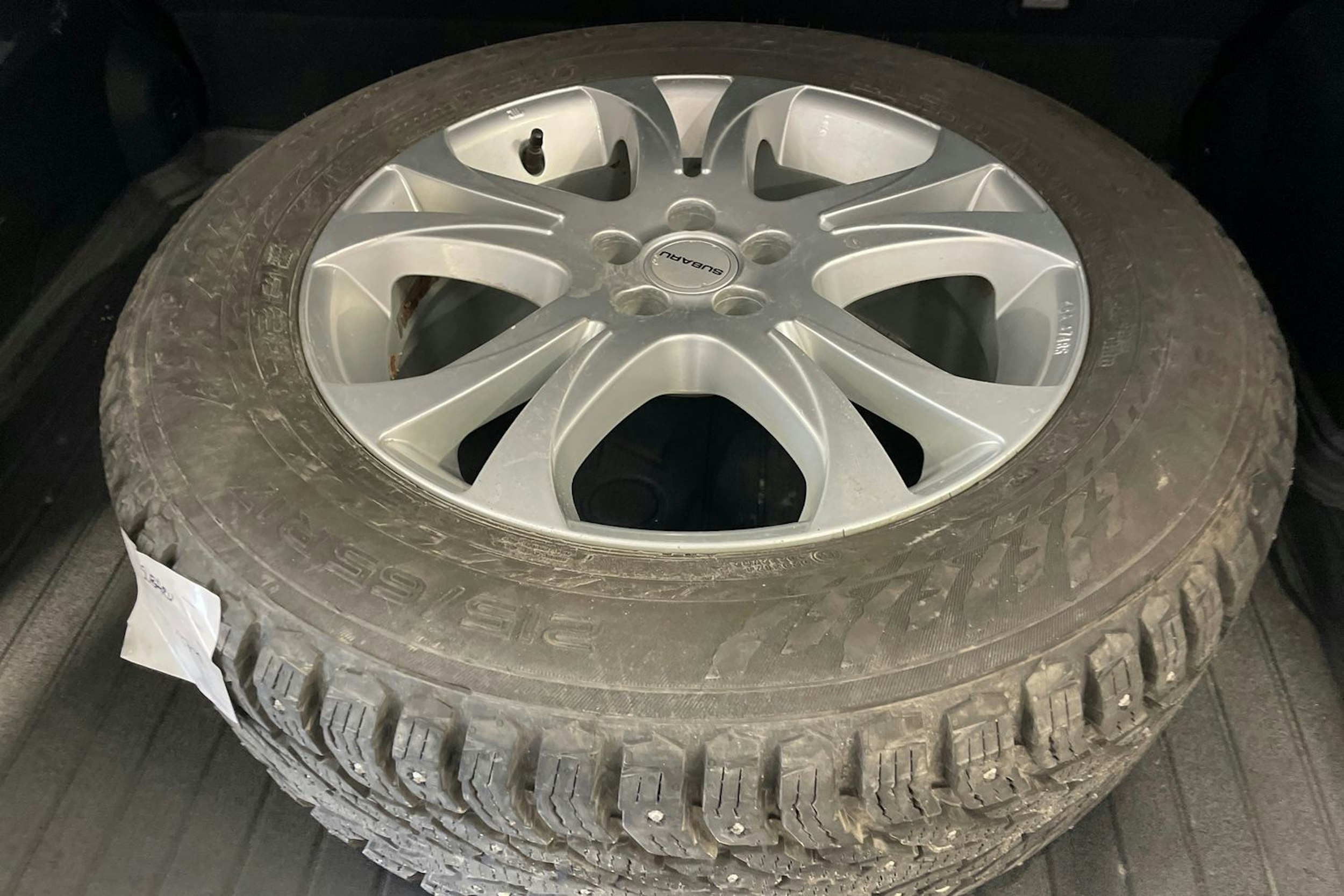Harmaa Subaru Forester 2015 kuva 13.