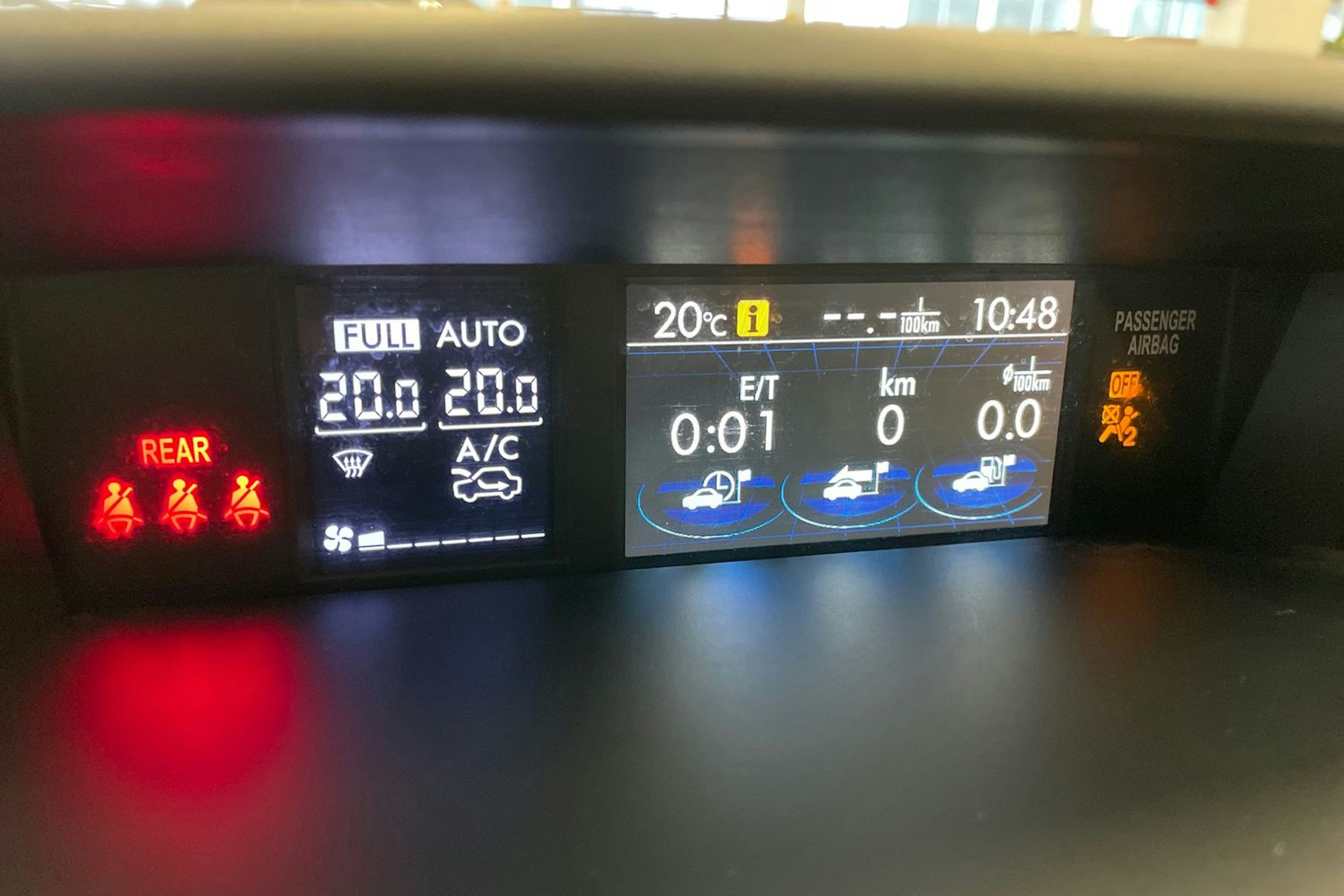 Harmaa Subaru Forester 2015 kuva 21.
