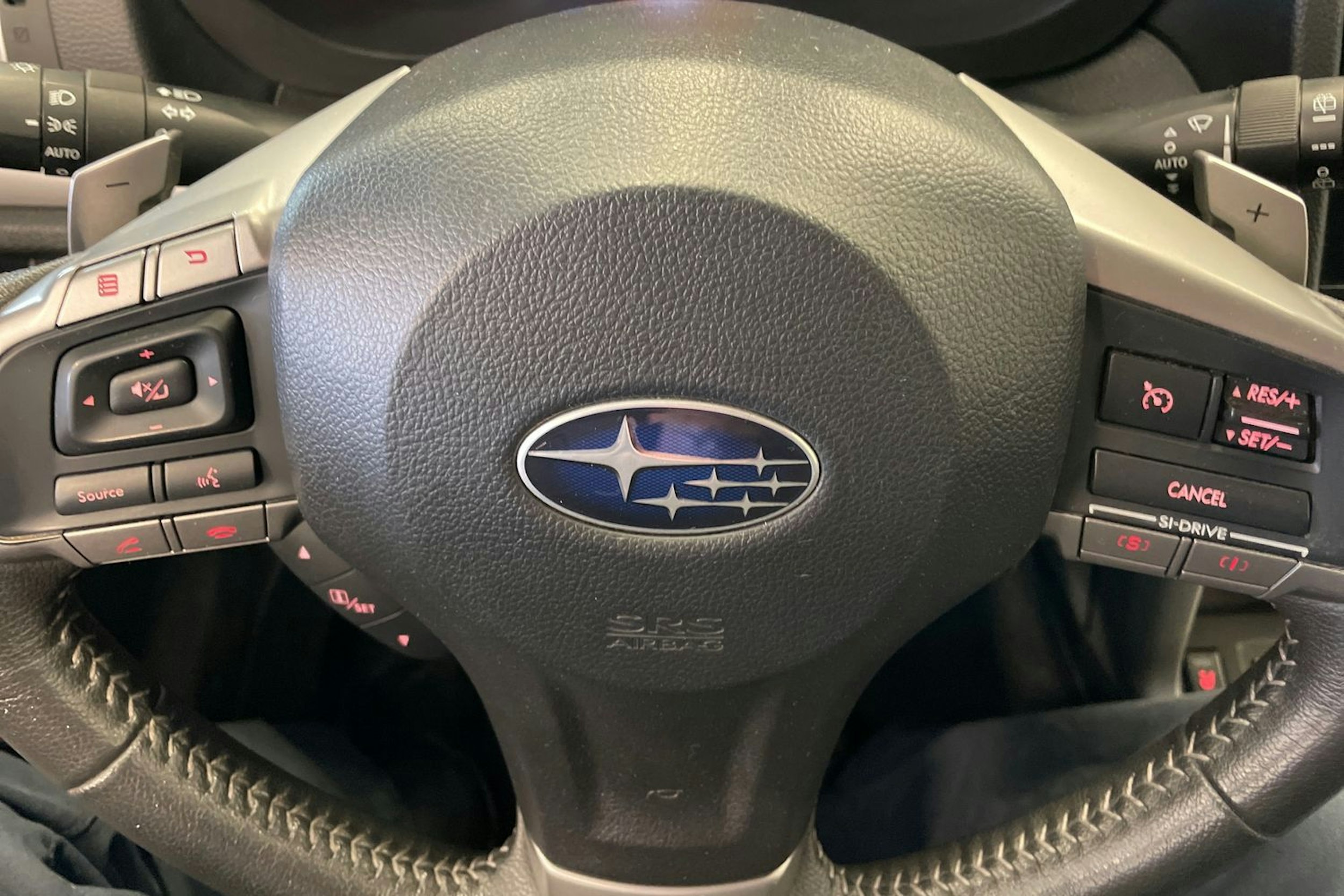 Harmaa Subaru Forester 2015 kuva 23.