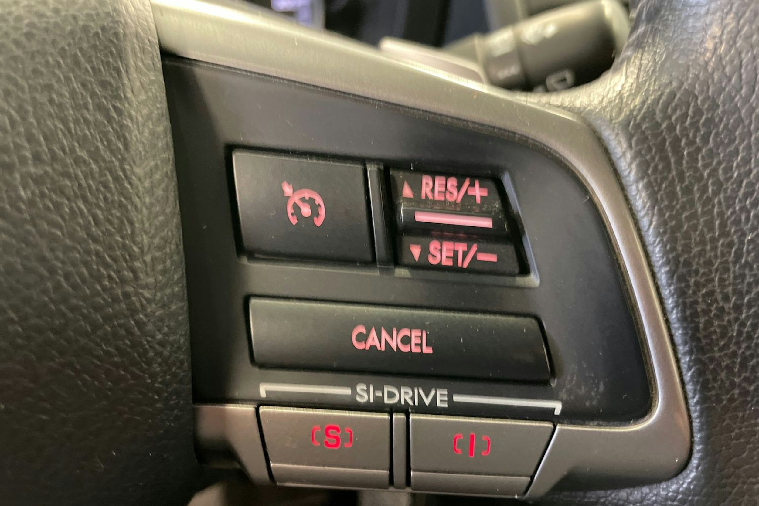Harmaa Subaru Forester 2015 kuva 24.