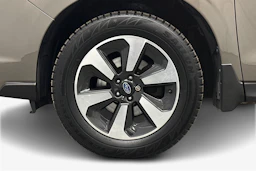 ruskea Subaru Forester 2016 kuva 5.