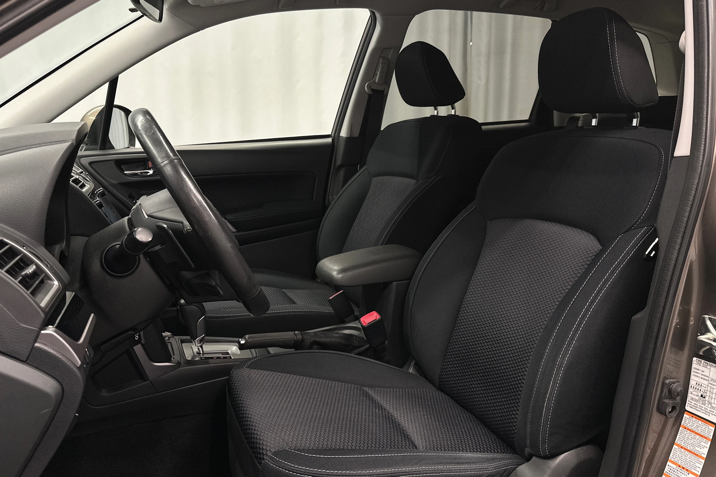 ruskea Subaru Forester 2016 kuva 10.