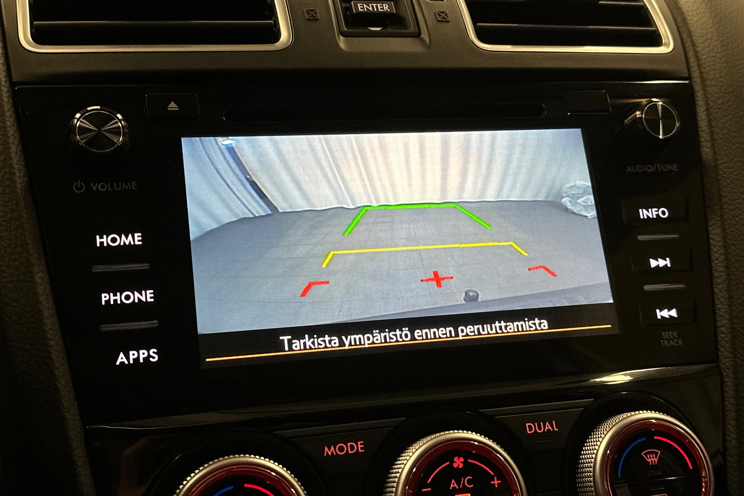 ruskea Subaru Forester 2016 kuva 18.