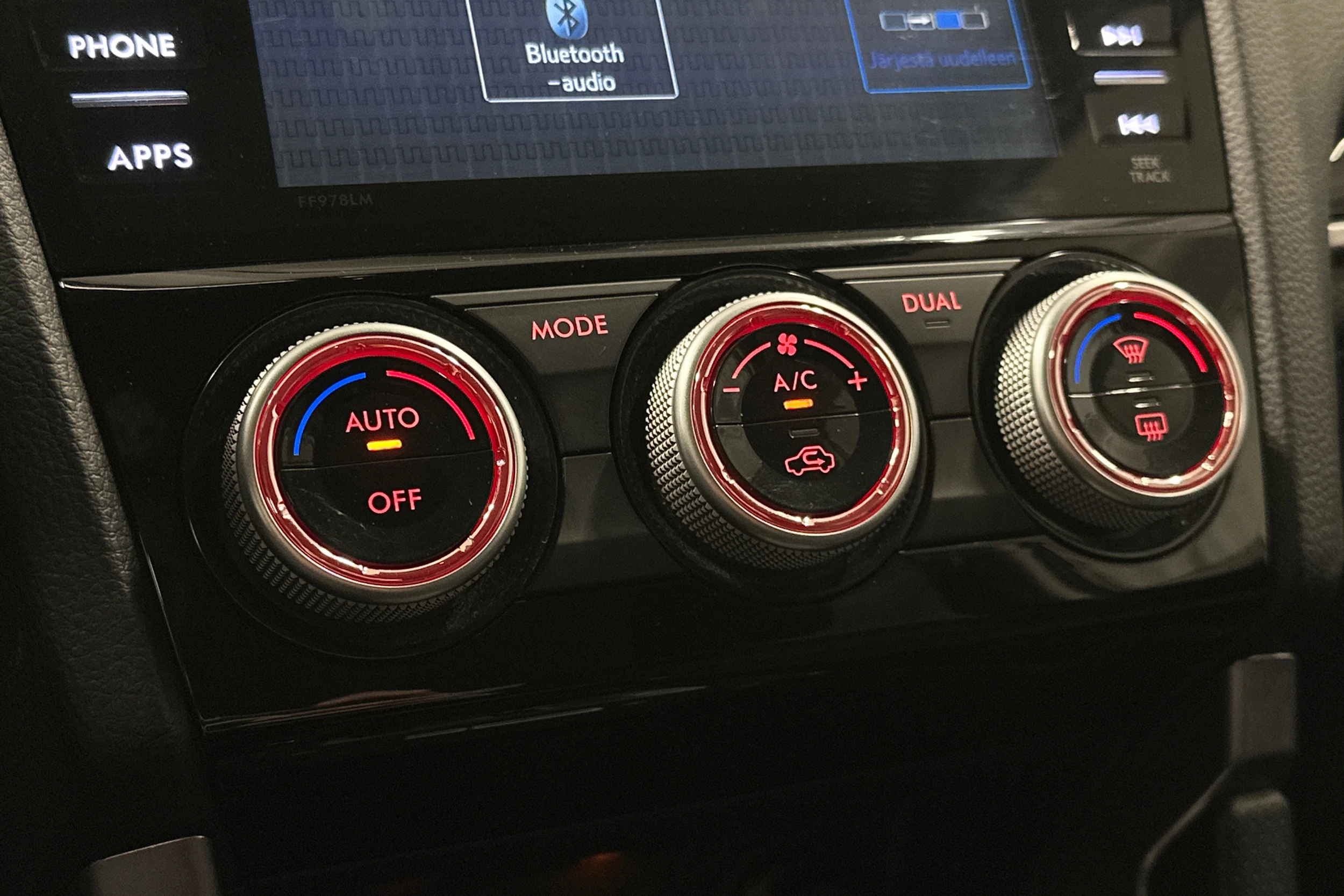 ruskea Subaru Forester 2016 kuva 19.