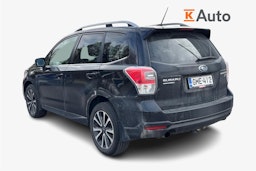 musta Subaru Forester 2016 kuva 2.