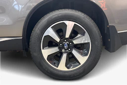 Ruskea (beige) Subaru Forester 2016 kuva 9.