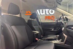 Ruskea (beige) Subaru Forester 2016 kuva 12.