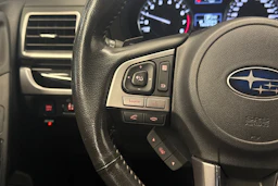 Ruskea (beige) Subaru Forester 2016 kuva 13.