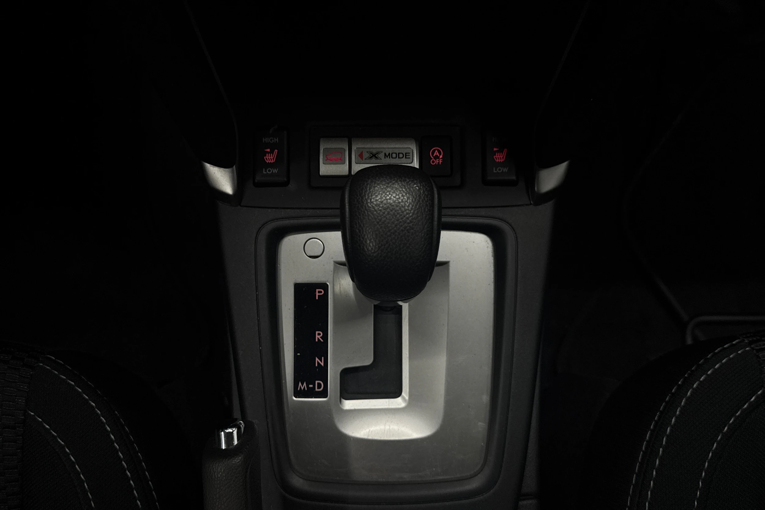 Ruskea (beige) Subaru Forester 2016 kuva 17.