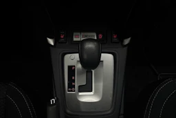 Ruskea (beige) Subaru Forester 2016 kuva 17.