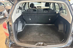 Harmaa Subaru Forester 2016 kuva 20.