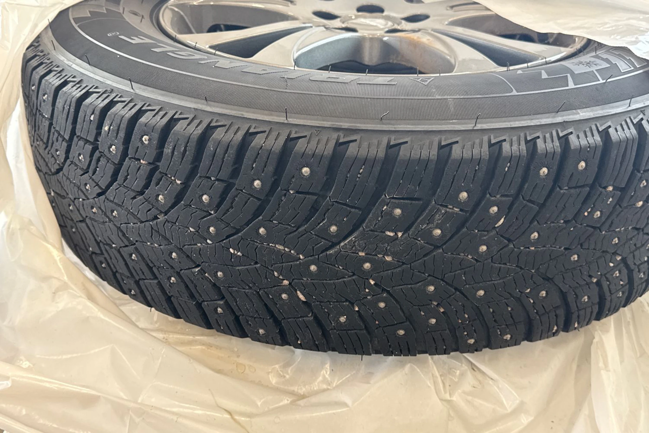 Harmaa Subaru Forester 2016 kuva 23.