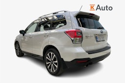 valkoinen Subaru Forester 2016 kuva 2.