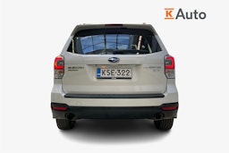 valkoinen Subaru Forester 2016 kuva 3.