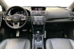 valkoinen Subaru Forester 2016 kuva 9.