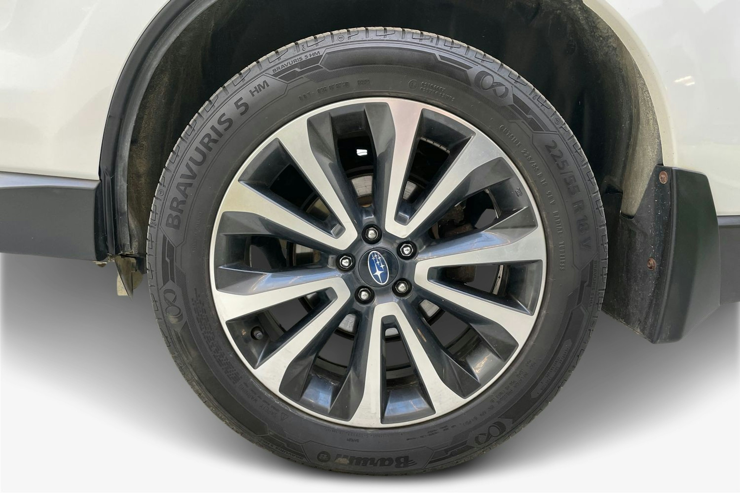 valkoinen Subaru Forester 2016 kuva 11.