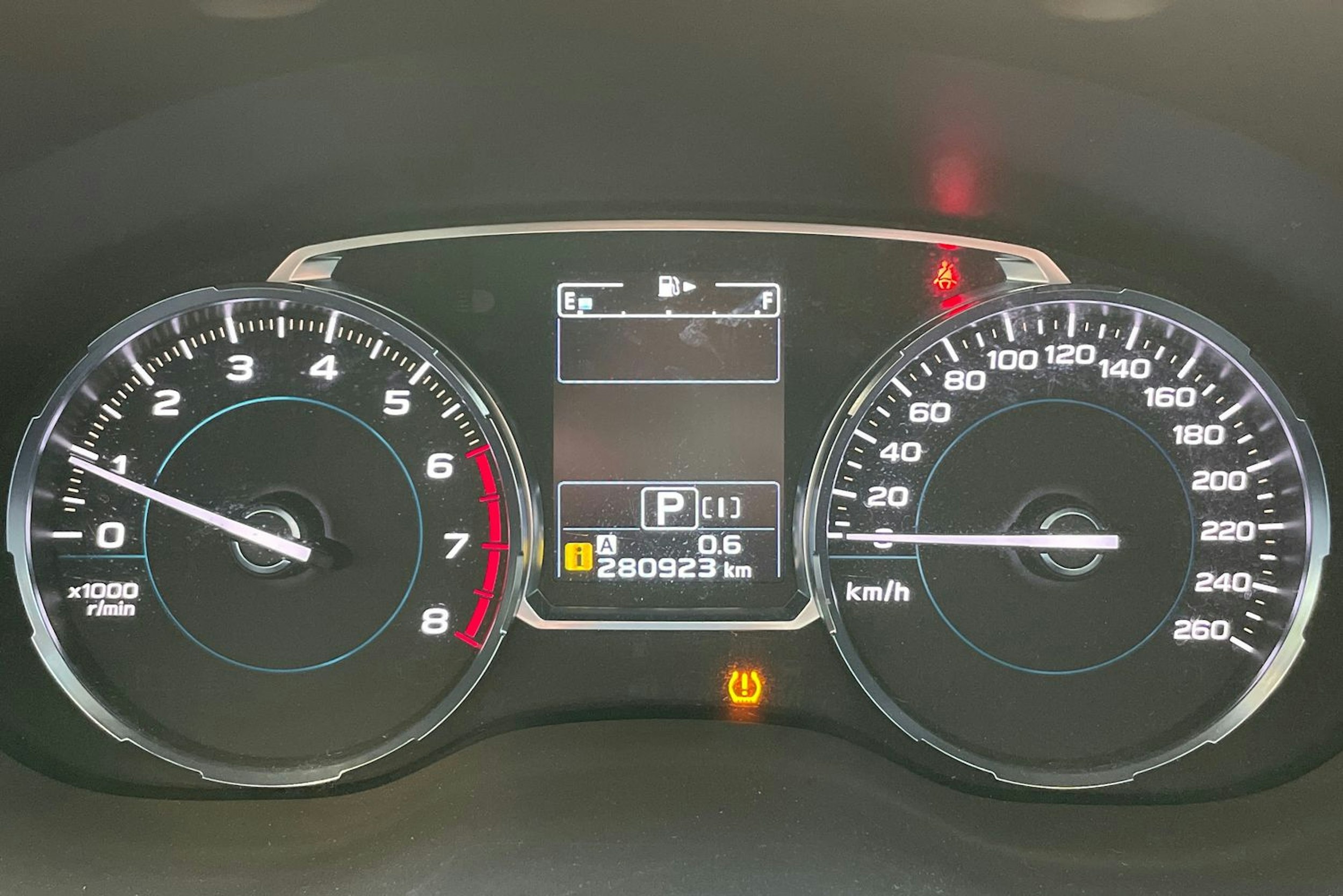 valkoinen Subaru Forester 2016 kuva 14.